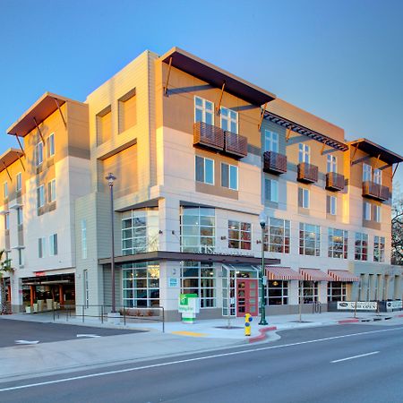 Holiday Inn Windsor - Wine Country By Ihg Exterior foto
